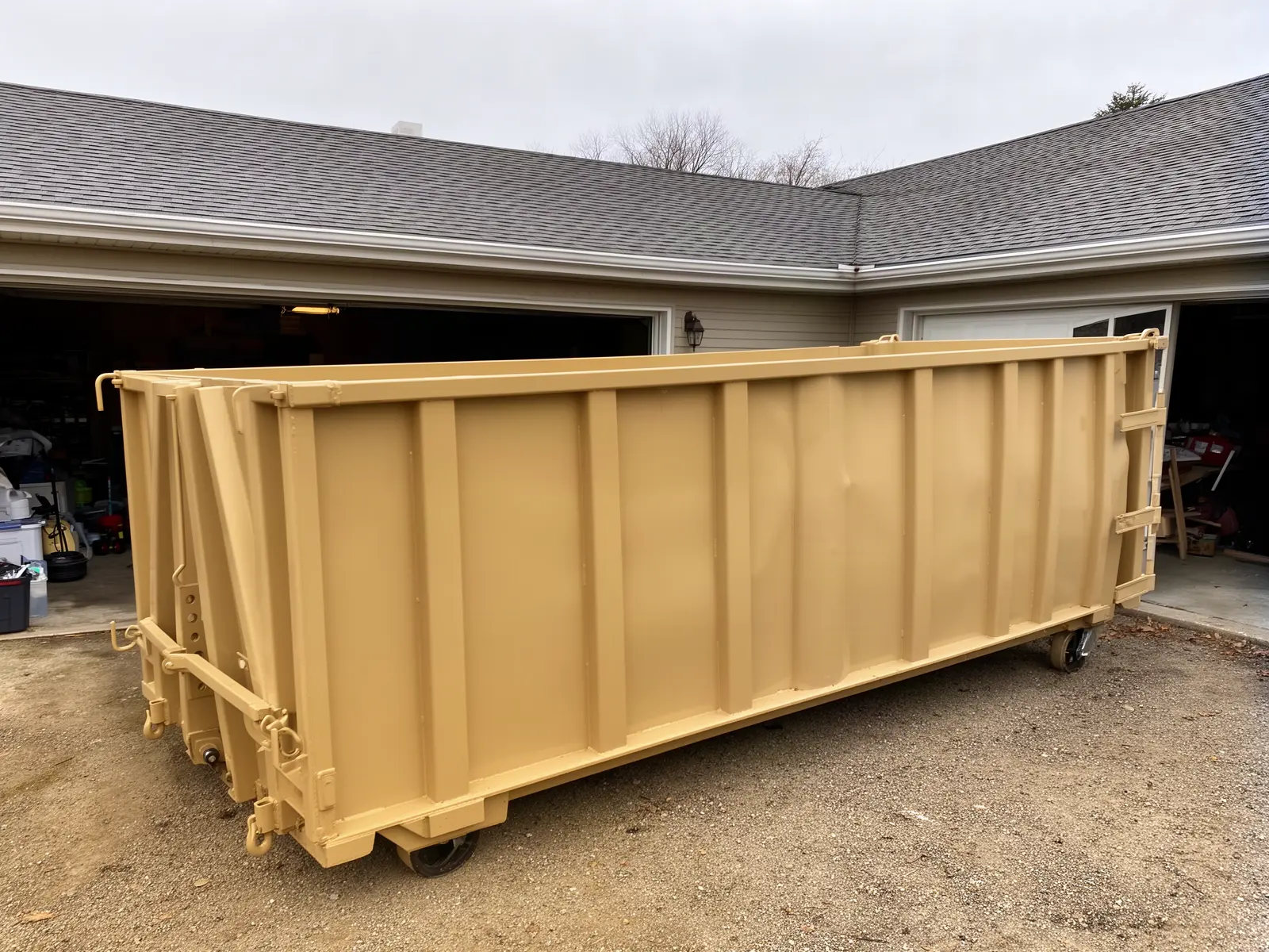 Roll-off dumpster from Hinojosa's Dumpster Rental in Des Plaines, IL